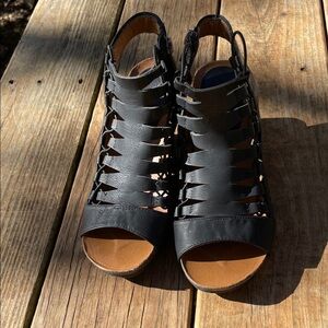 HOCUS POCUS GLADIATOR  SANDALS Sz 6.5